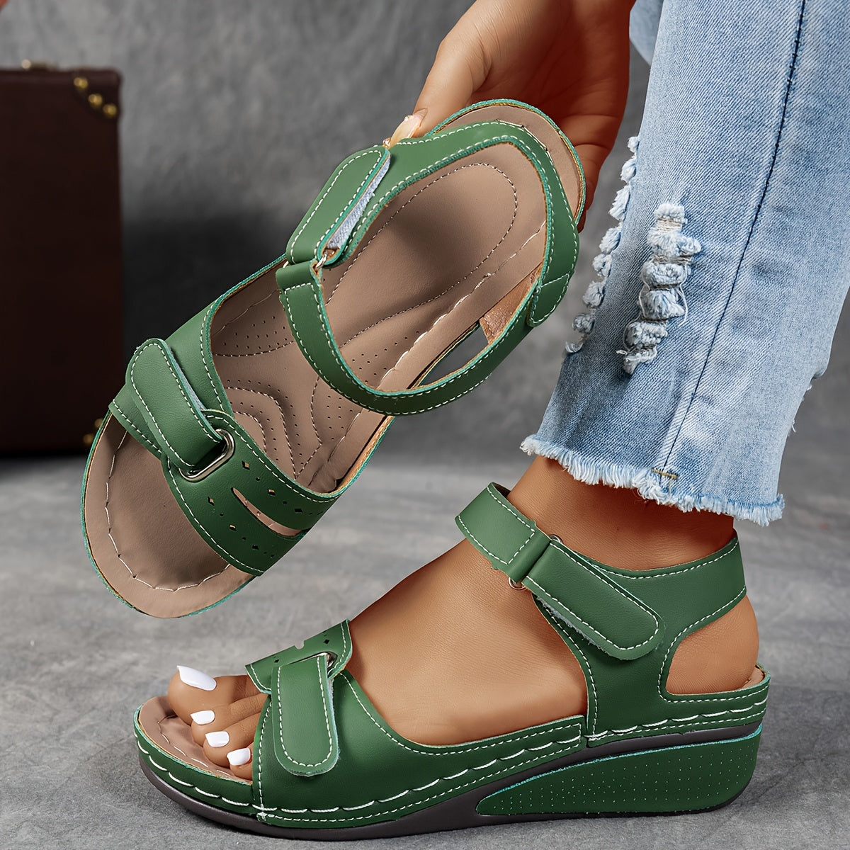 BLAKE COMFORT STEP SANDALS